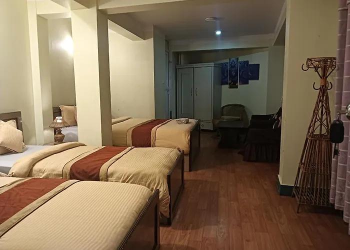 Pristine Hotel *